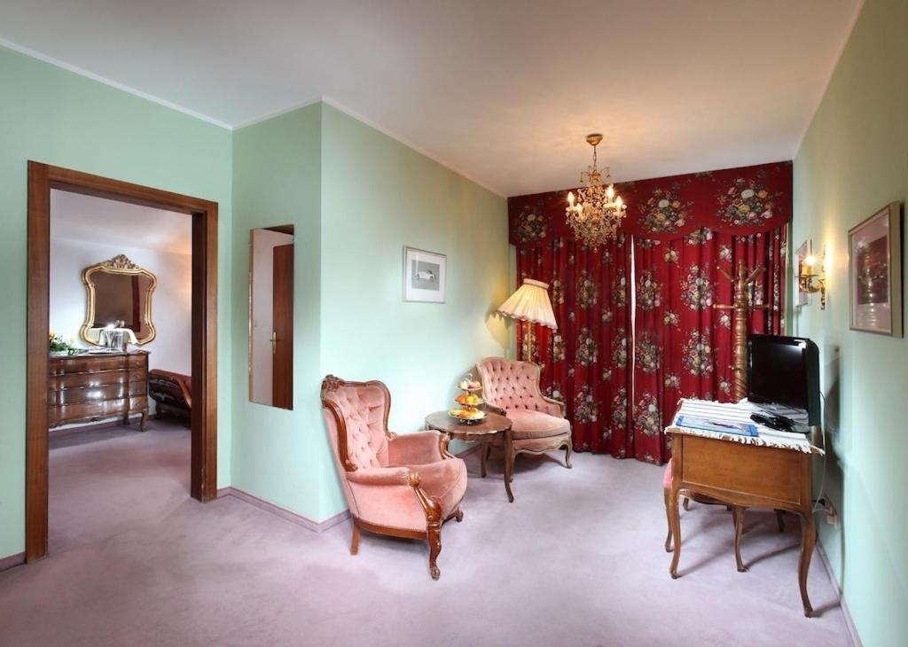 Hotel Tyrol-Alpenhof Seefeld in Tirol Room photo