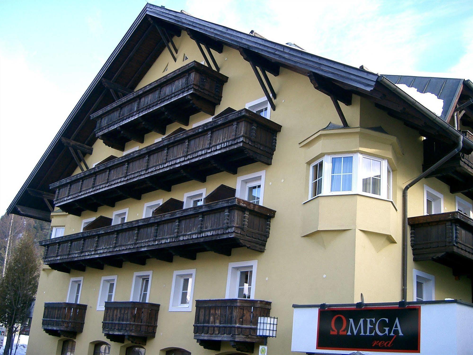 Hotel Tyrol-Alpenhof Seefeld in Tirol Exterior photo